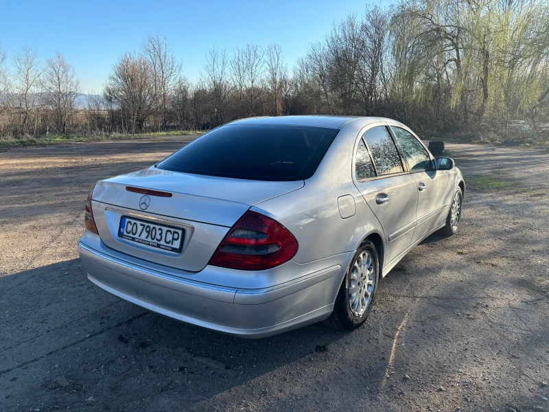 Mercedes-Benz E 270, снимка 4 - Автомобили и джипове - 49587356