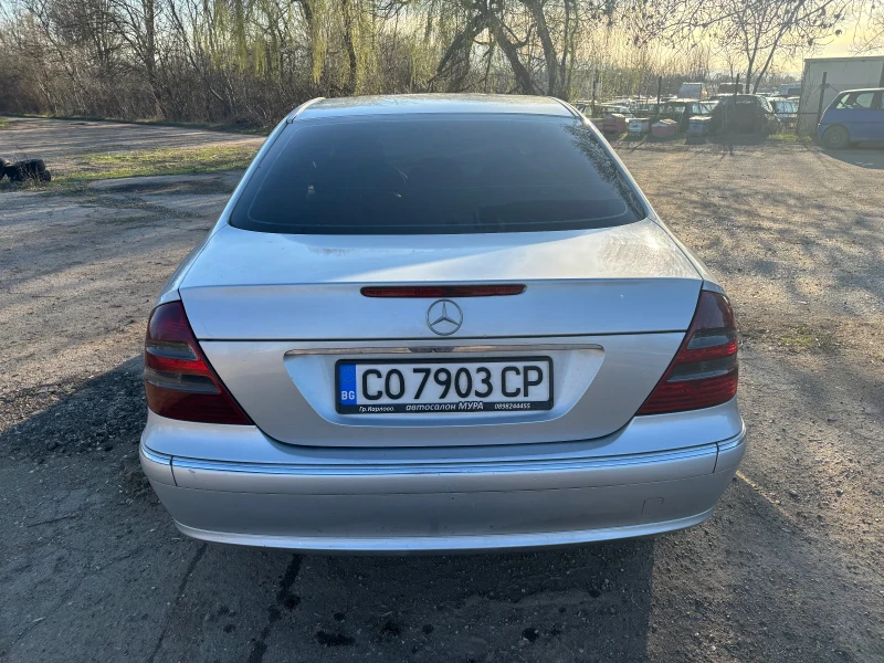 Mercedes-Benz E 270, снимка 6 - Автомобили и джипове - 49587356