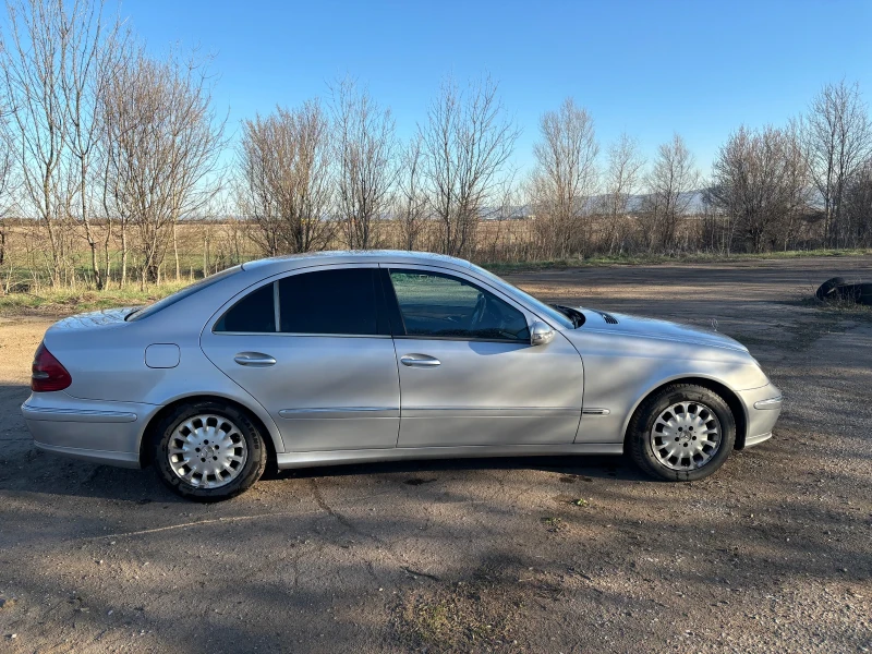 Mercedes-Benz E 270, снимка 3 - Автомобили и джипове - 49587356