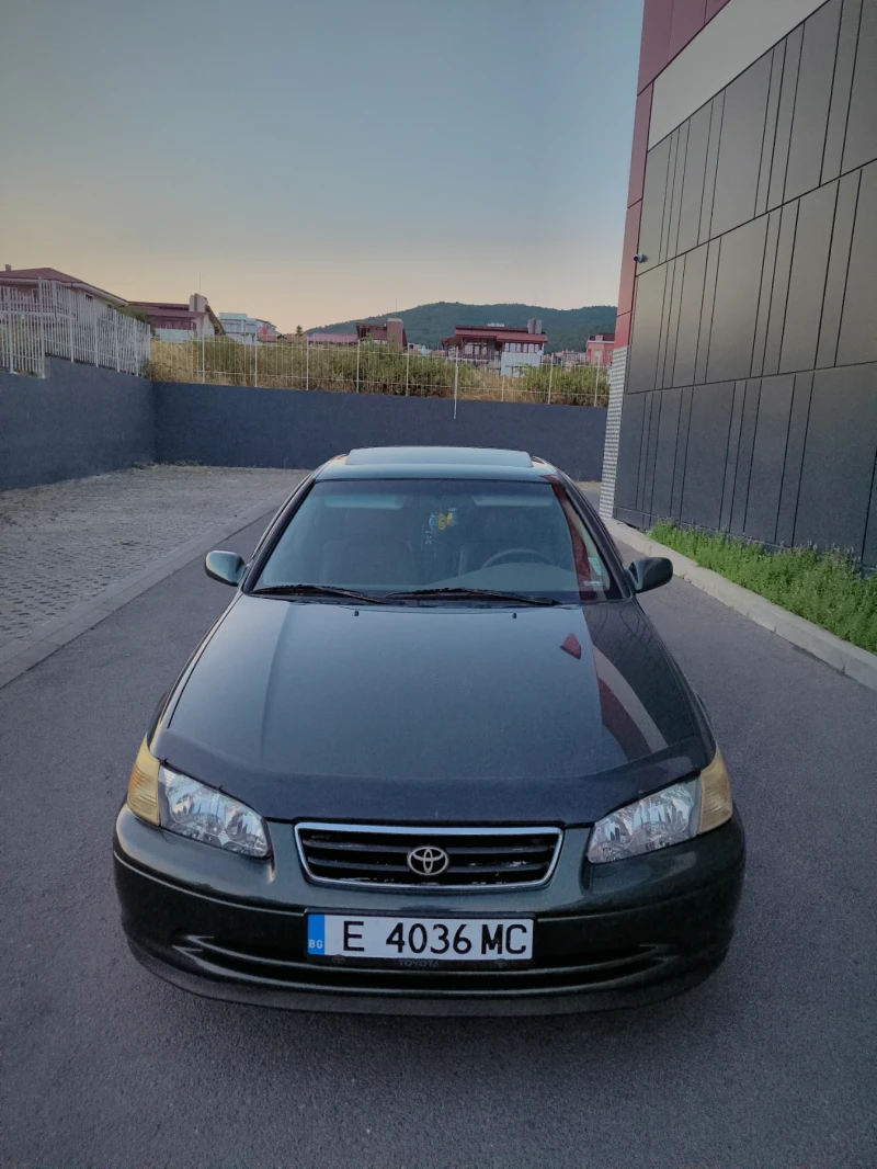 Toyota Camry, снимка 11 - Автомобили и джипове - 51977823