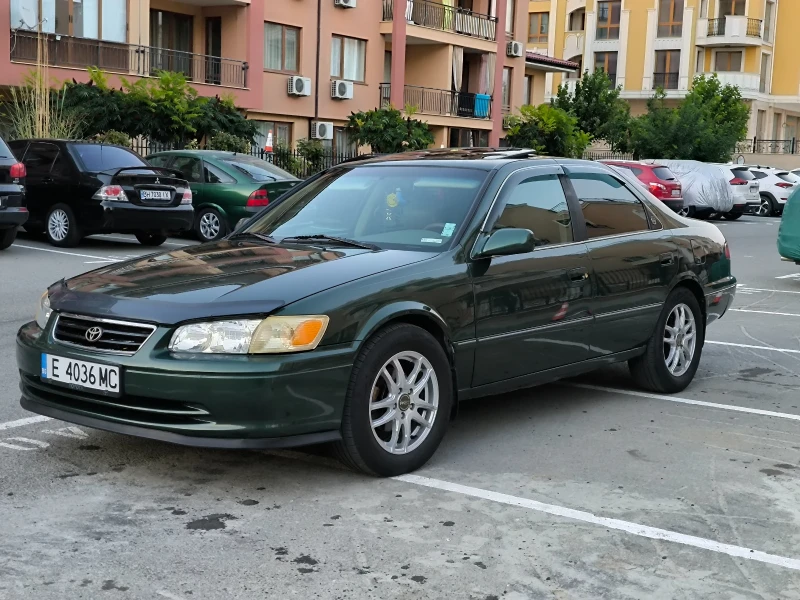 Toyota Camry, снимка 5 - Автомобили и джипове - 51977823