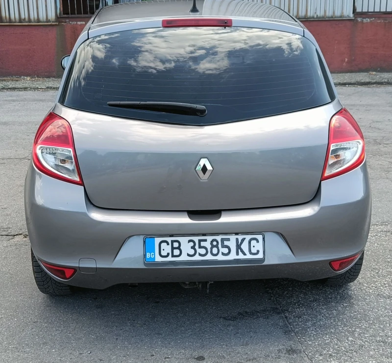 Renault Clio 120000км., снимка 7 - Автомобили и джипове - 51358592