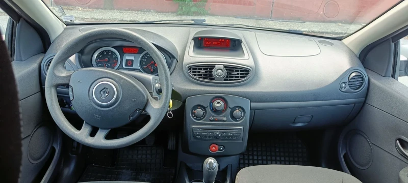 Renault Clio 120000км., снимка 9 - Автомобили и джипове - 51358592