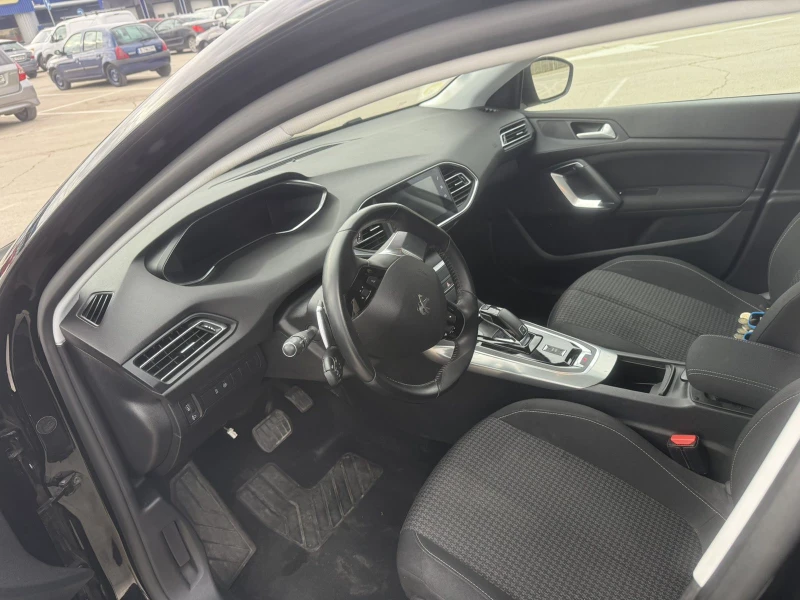 Peugeot 308 1.5 EHDI, снимка 17 - Автомобили и джипове - 52083163