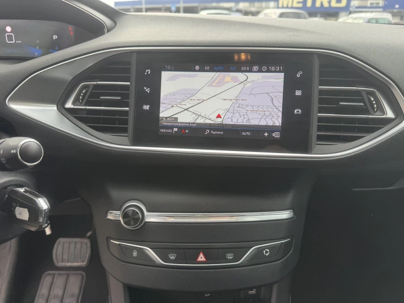 Peugeot 308 1.5 EHDI, снимка 13 - Автомобили и джипове - 52083163
