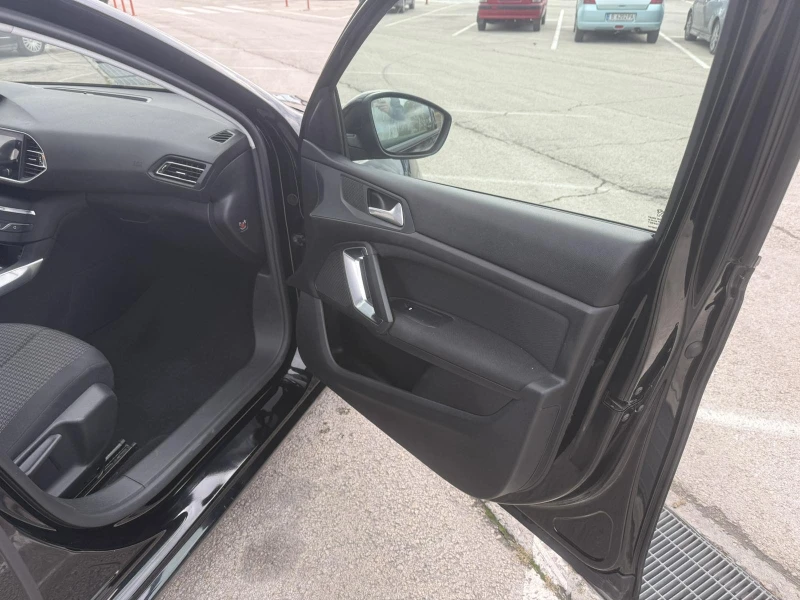 Peugeot 308 1.5 EHDI, снимка 8 - Автомобили и джипове - 52083163