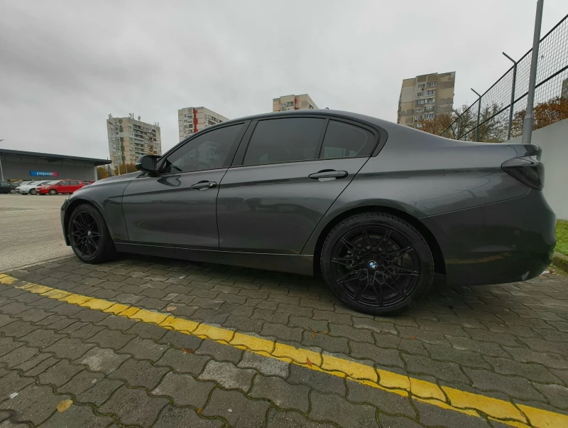 BMW 330 xDrive, снимка 6 - Автомобили и джипове - 52353926