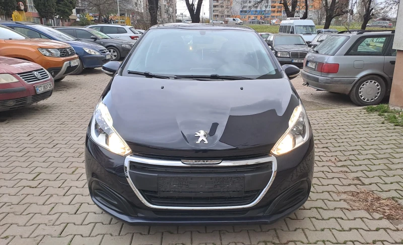 Peugeot 208 Facelift/ Като Нова , снимка 3 - Автомобили и джипове - 52686652