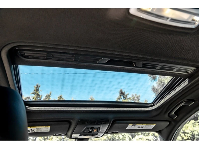 BMW 335 * 4dr Sdn 335i xDrive AWD * CARFAX * ЦЕНА ДО БГ, снимка 13 - Автомобили и джипове - 52736114