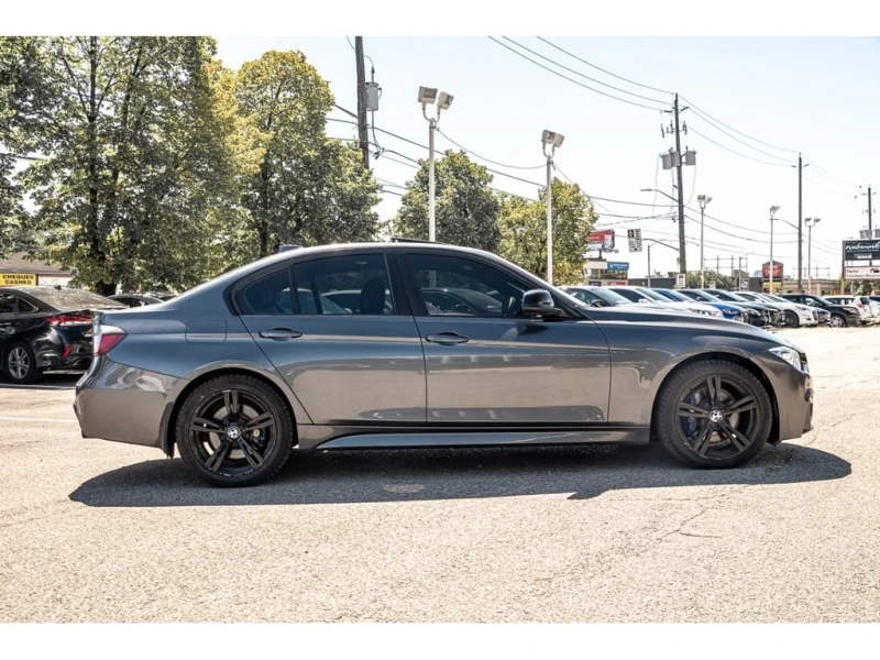 BMW 335 * 4dr Sdn 335i xDrive AWD * CARFAX * ЦЕНА ДО БГ, снимка 4 - Автомобили и джипове - 52736114