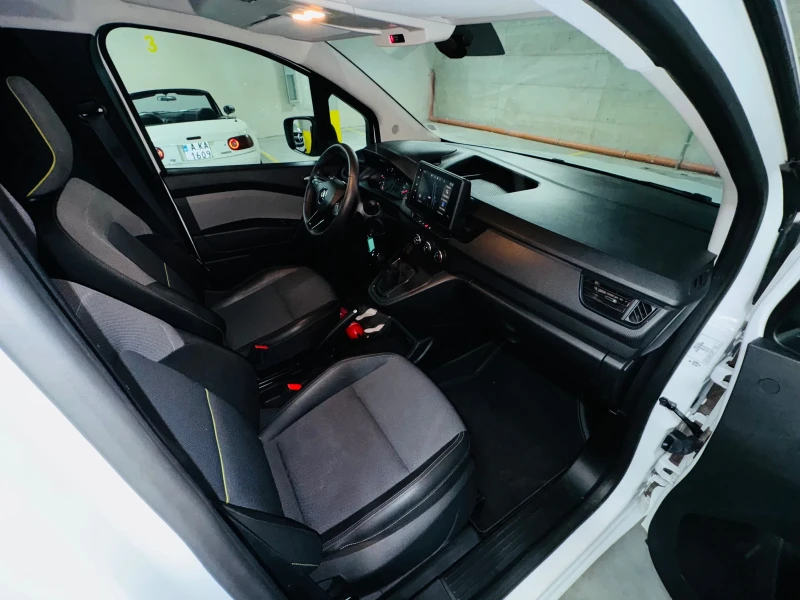 Renault Kangoo 1.5 DCI, снимка 8 - Автомобили и джипове - 52913163