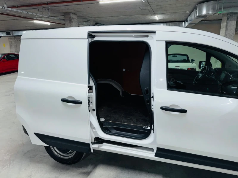Renault Kangoo 1.5 DCI, снимка 7 - Автомобили и джипове - 52913163