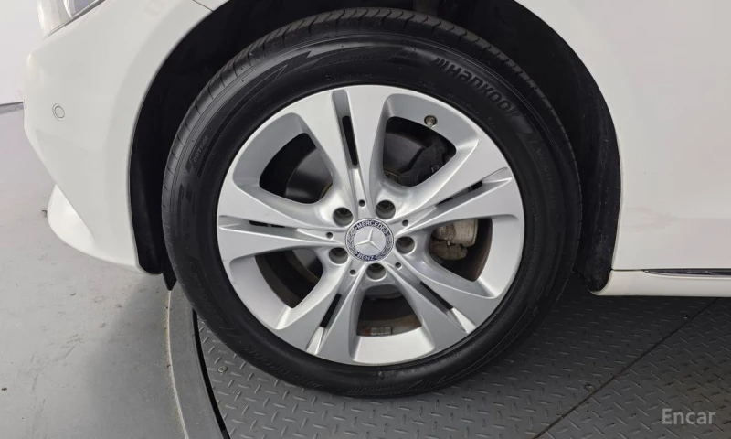 Mercedes-Benz C 220, снимка 5 - Автомобили и джипове - 53107407