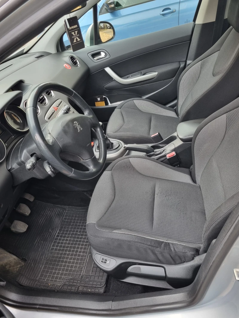 Peugeot 308 1.6 eHDI 110, снимка 9 - Автомобили и джипове - 53215136