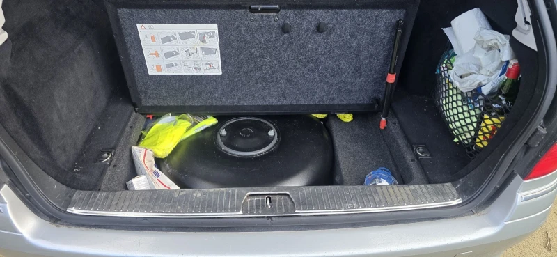 Mercedes-Benz E 350, снимка 8 - Автомобили и джипове - 53541395