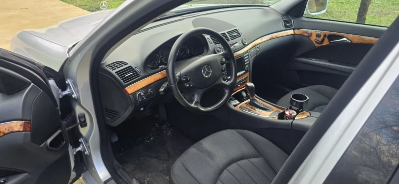 Mercedes-Benz E 350, снимка 13 - Автомобили и джипове - 53541395