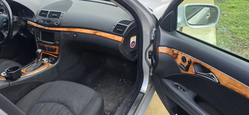 Mercedes-Benz E 350, снимка 4 - Автомобили и джипове - 53541395