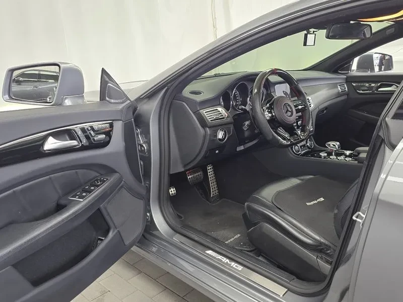 Mercedes-Benz CLS 63 AMG, снимка 10 - Автомобили и джипове - 55785248