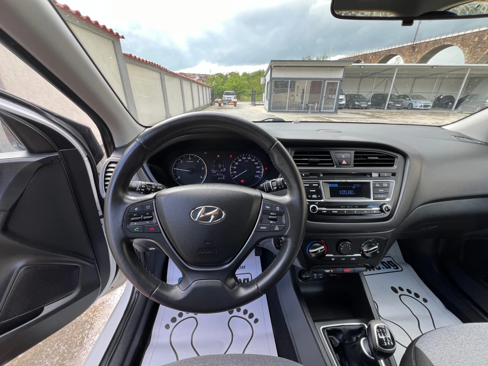 Hyundai I20 1.1 CRDI Euro6 - изображение 8