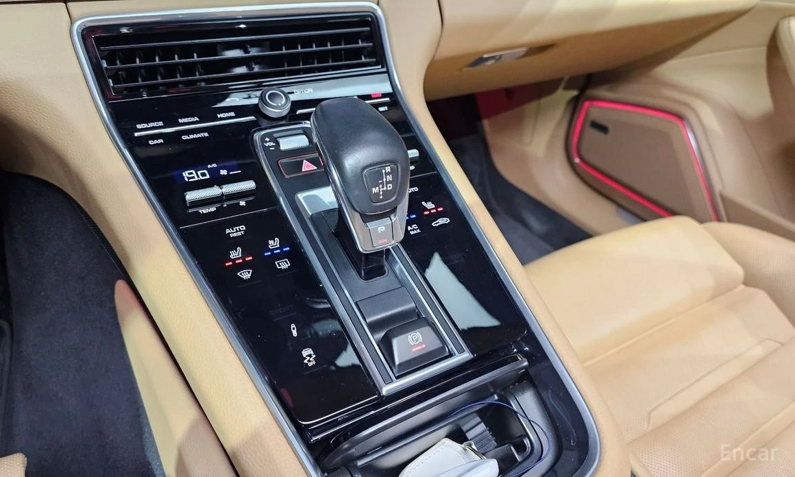 Porsche Panamera  - изображение 9