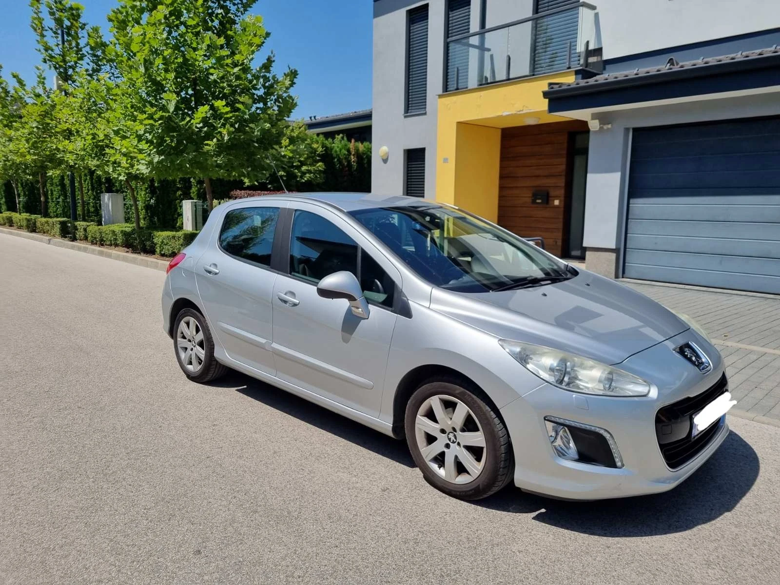 Peugeot 308 1.6 eHDI 110 - изображение 7