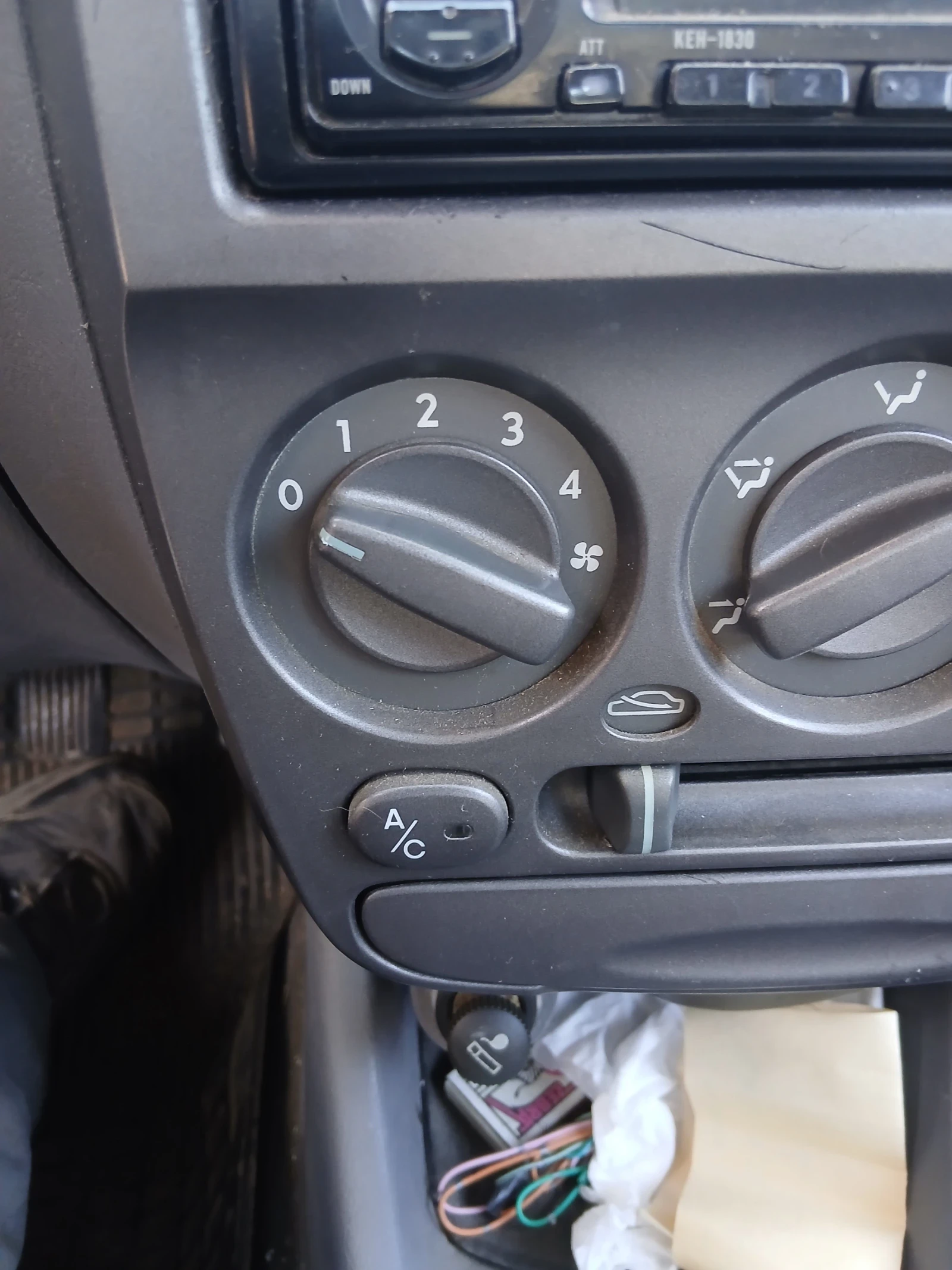 Hyundai Accent Седан, снимка 5 - Автомобили и джипове - 53816317