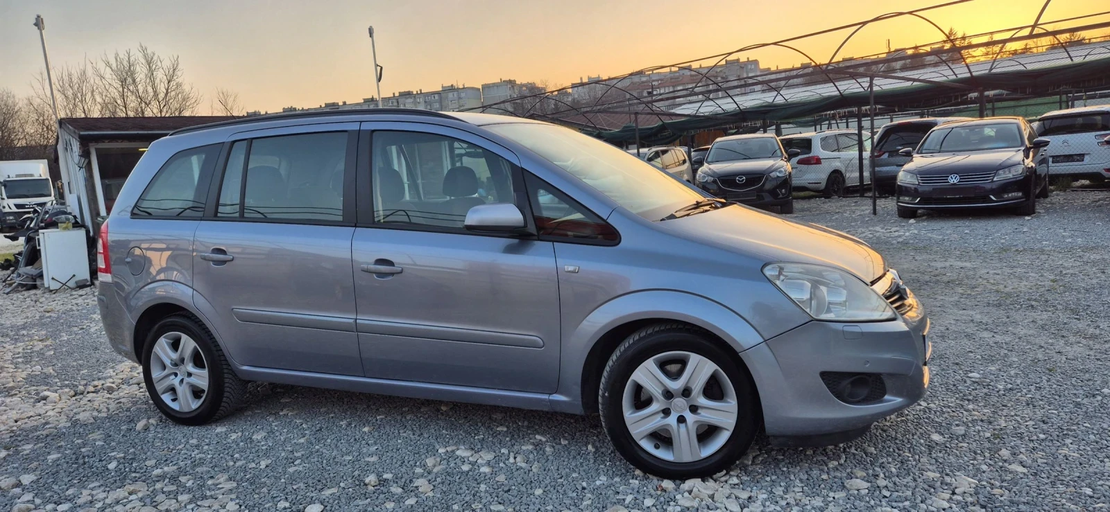 Opel Zafira 1.7, снимка 7 - Автомобили и джипове - 53828729