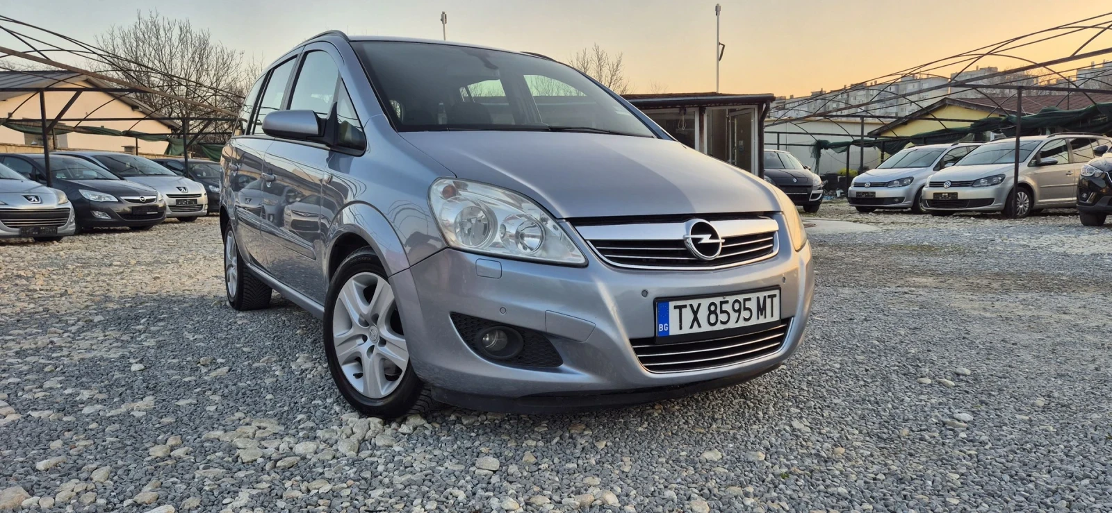 Opel Zafira 1.7, снимка 5 - Автомобили и джипове - 53828729