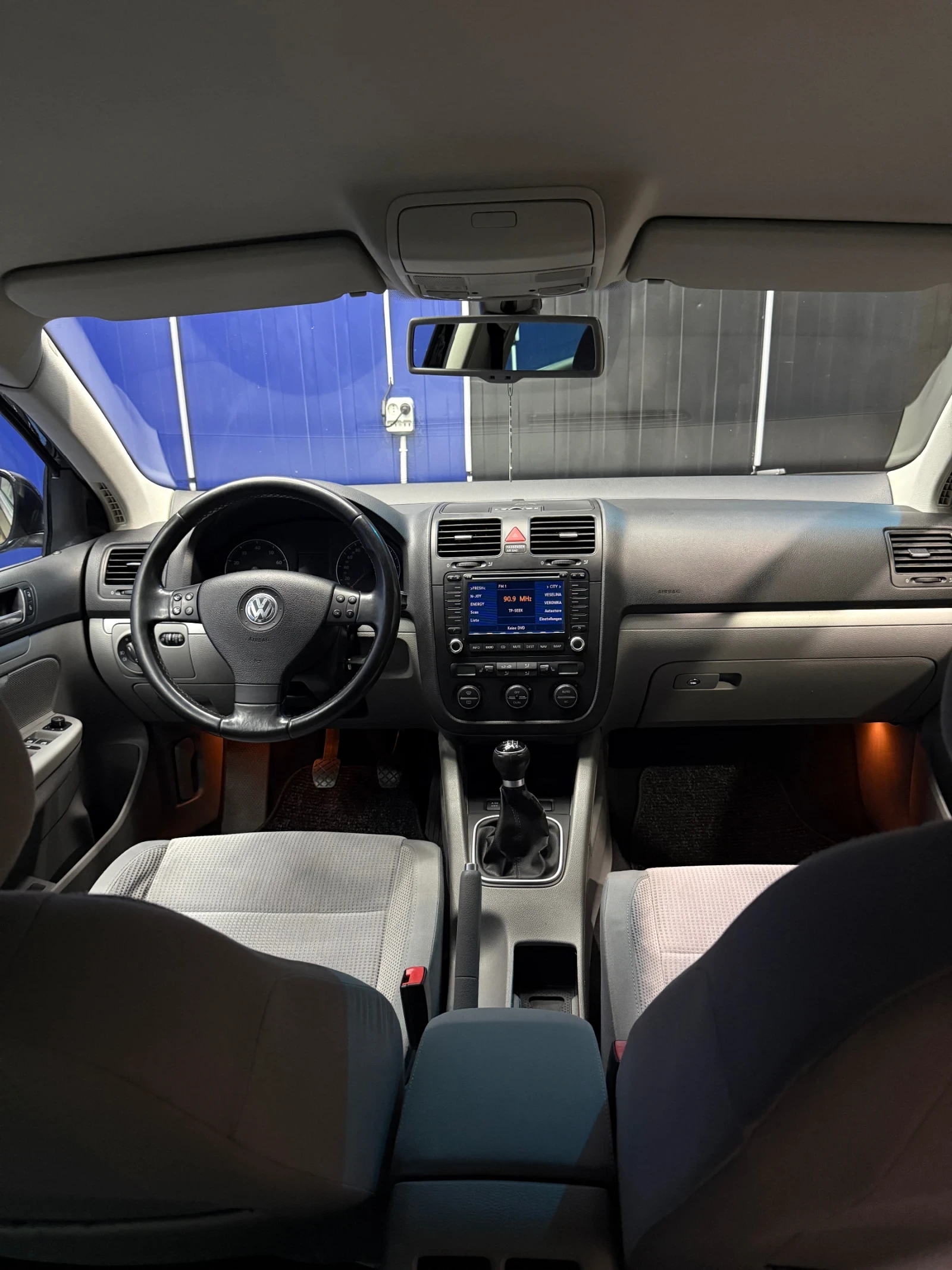 VW Jetta 2.0 Швейцария , снимка 12 - Автомобили и джипове - 54176430