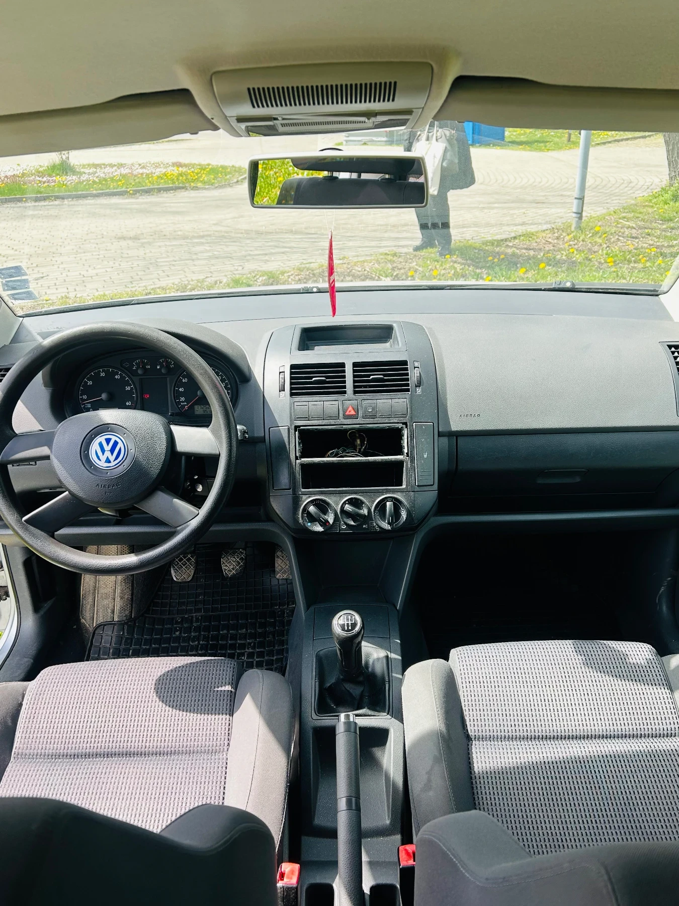 VW Polo 1.4/26v, снимка 9 - Автомобили и джипове - 54211723