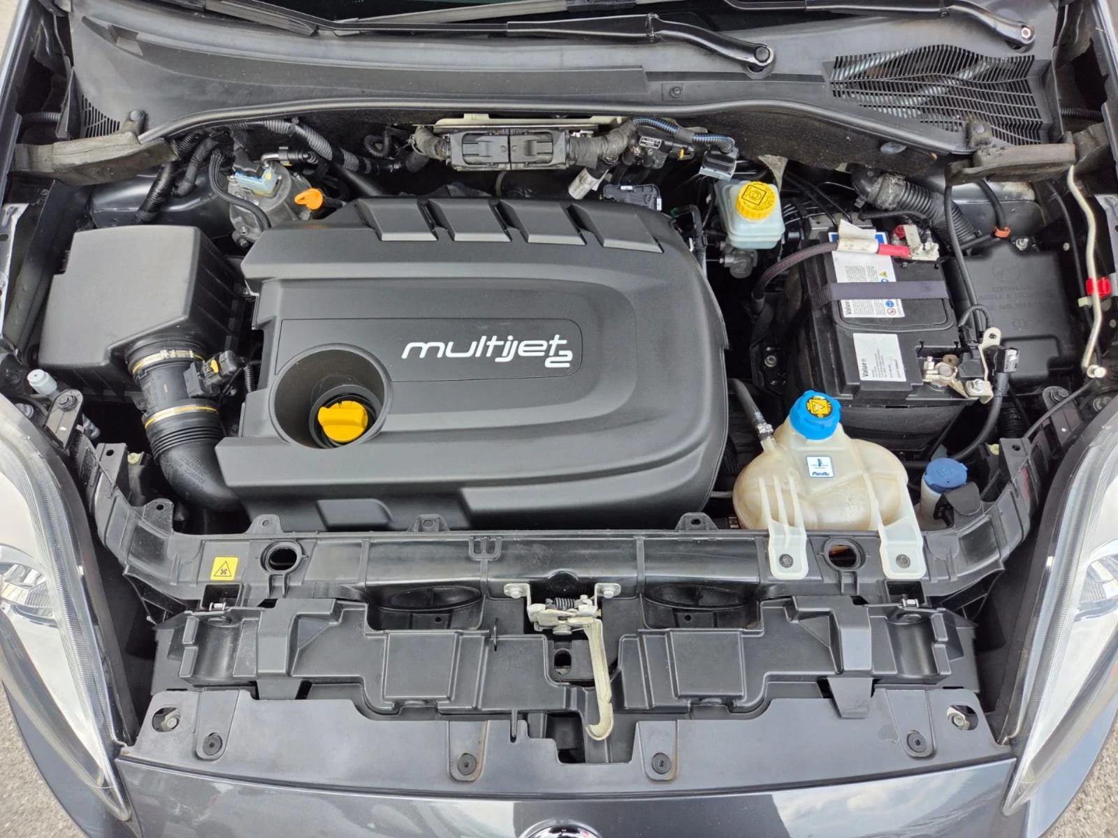 Fiat Punto 1.3 multi jet, снимка 16 - Автомобили и джипове - 54265337