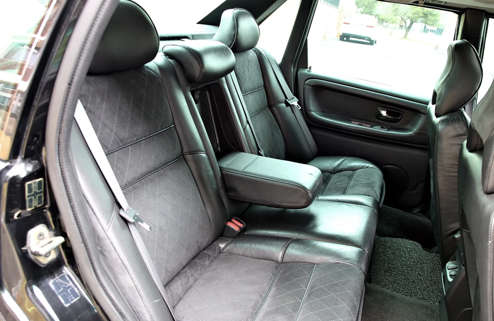 Volvo S70 R /ТУНИНГ/ШИБИДАХ/FULL/УНИКАТ!, снимка 11 - Автомобили и джипове - 54329302