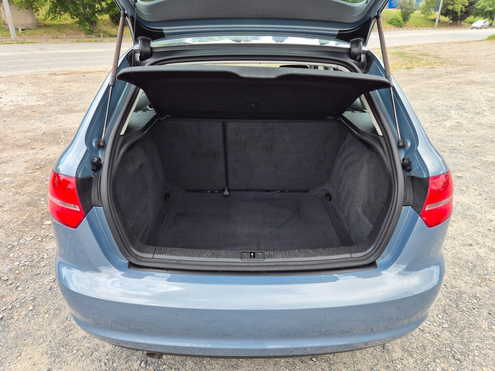 Audi A3 Sportback 1.6TDI 105�� | Mobile.bg � ����������� 11