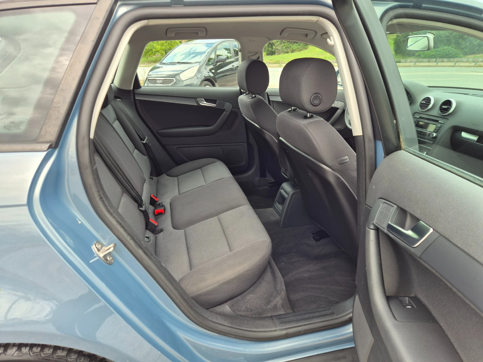 Audi A3 Sportback 1.6TDI 105�� | Mobile.bg � ����������� 10