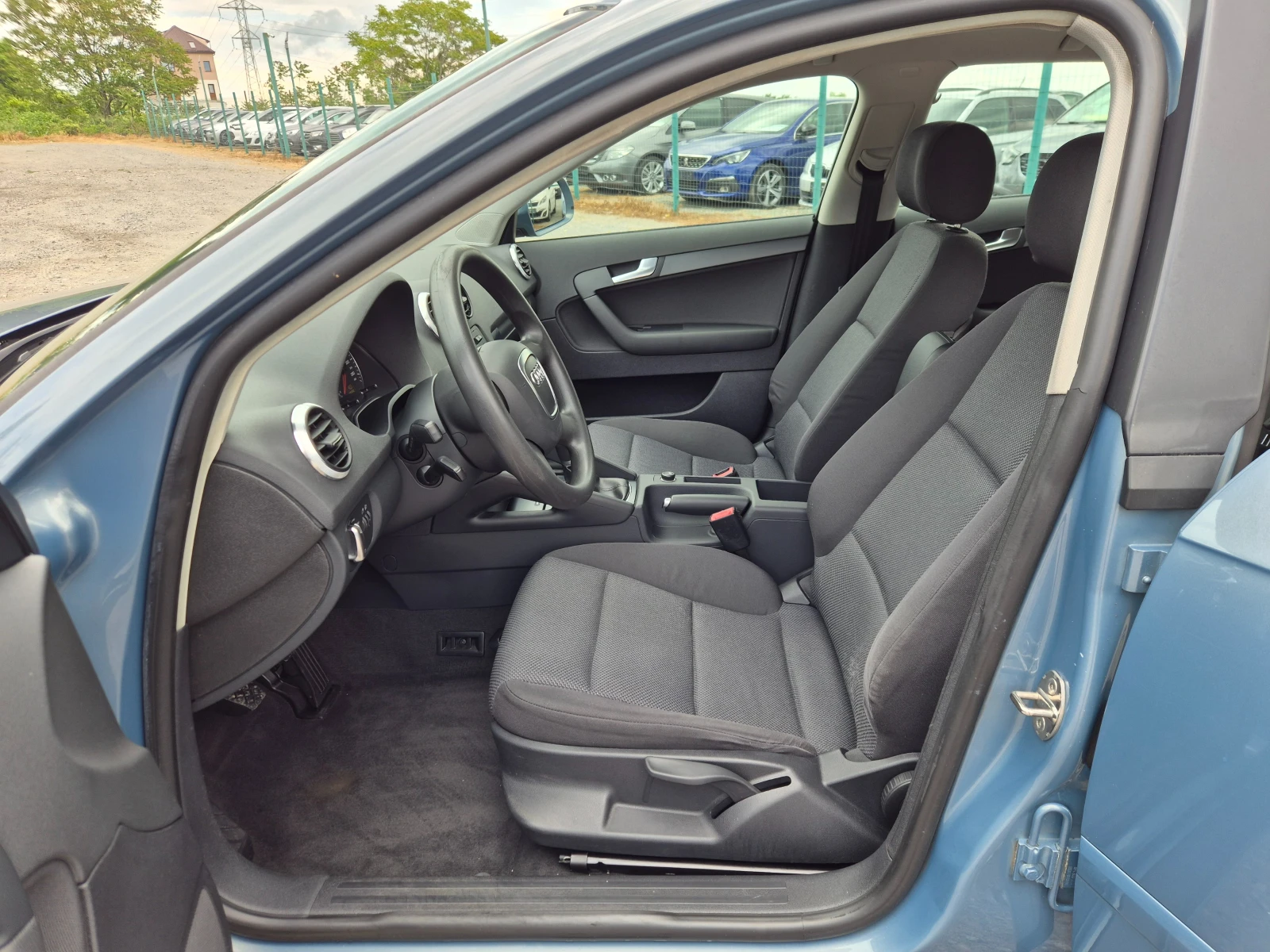 Audi A3 Sportback 1.6TDI 105�� | Mobile.bg � ����������� 13
