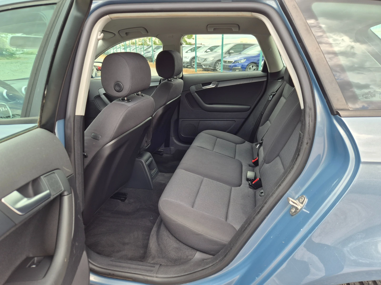 Audi A3 Sportback 1.6TDI 105�� | Mobile.bg � ����������� 12