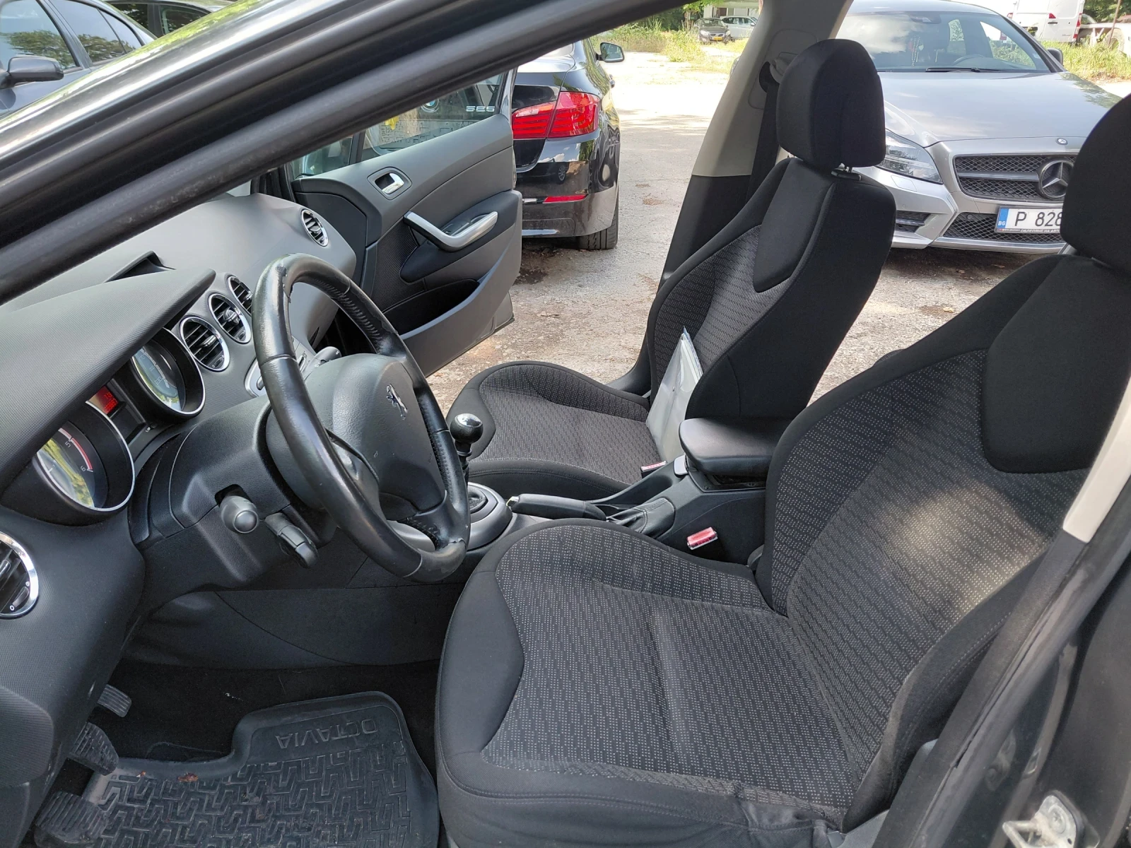 Peugeot 308 1.6HDI-110кс.-6скор.SW, снимка 11 - Автомобили и джипове - 54805540