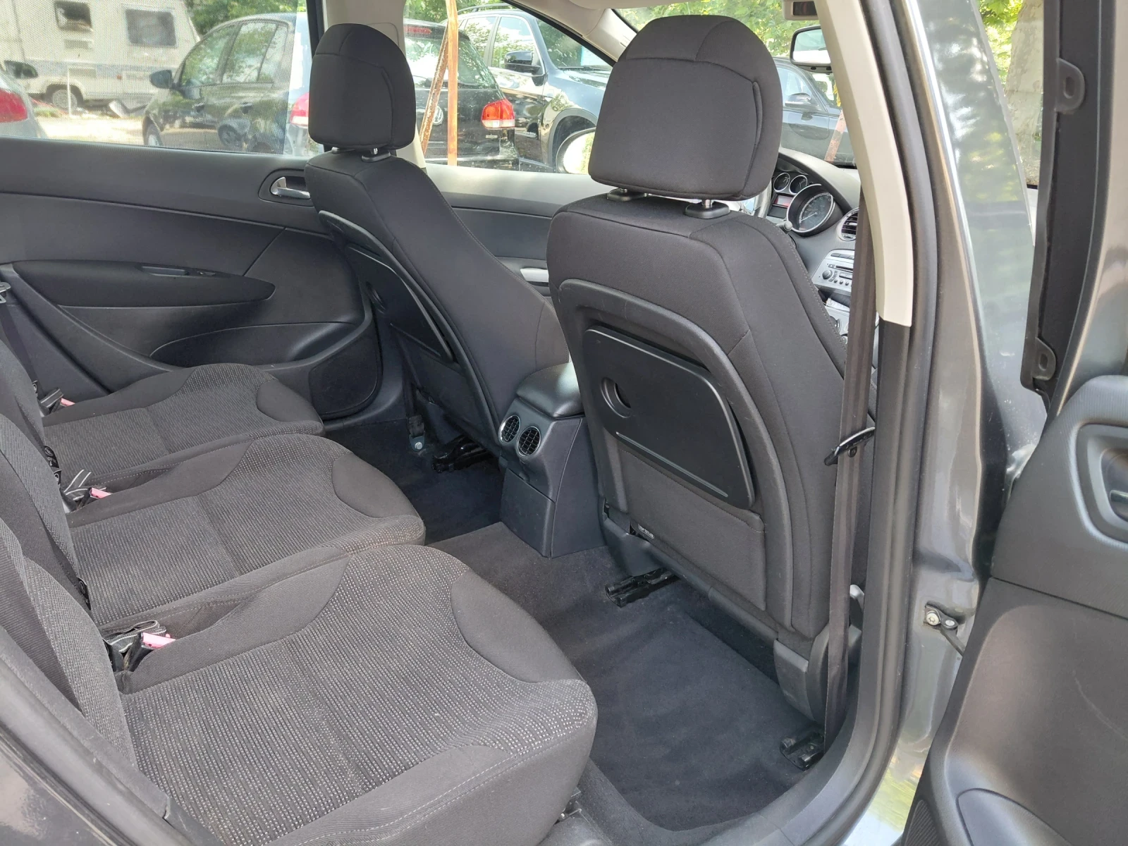Peugeot 308 1.6HDI-110кс.-6скор.SW, снимка 9 - Автомобили и джипове - 54805540
