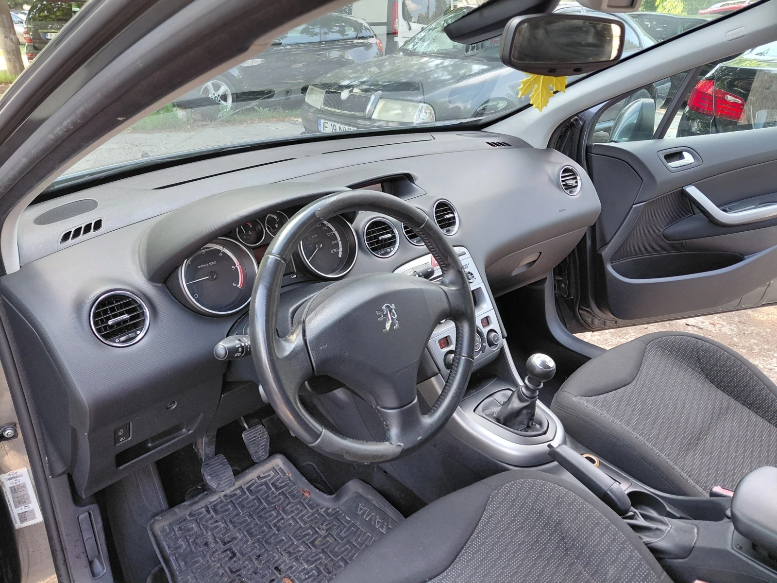 Peugeot 308 1.6HDI-110кс.-6скор.SW, снимка 14 - Автомобили и джипове - 54805540