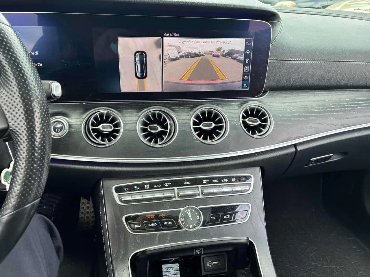 Mercedes-Benz E 400 * COUPE * CARFAX * FULL DIGITAL * ПАНОРАМА * 360 *, снимка 9 - Автомобили и джипове - 55068636