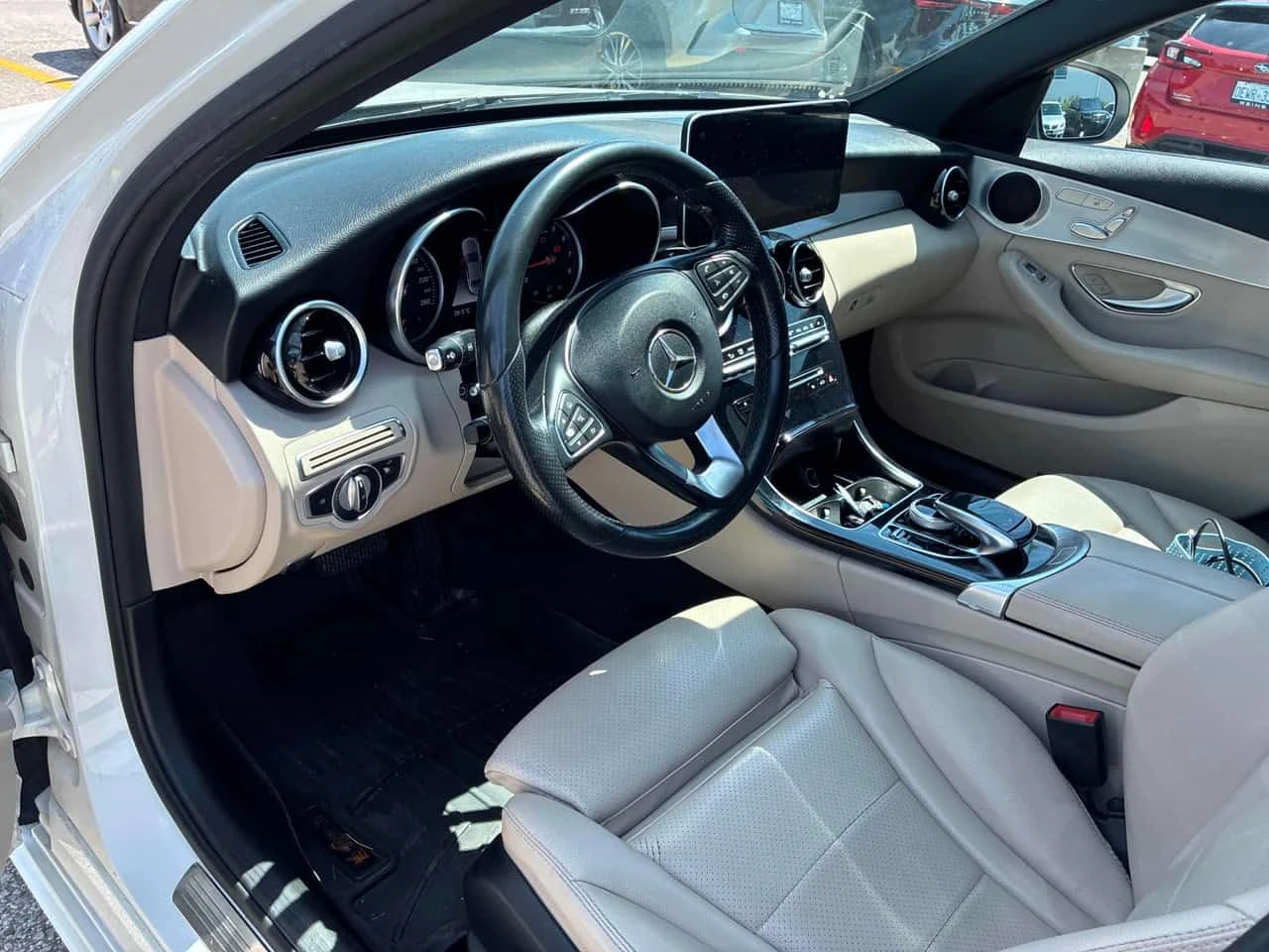 Mercedes-Benz C 300 4MATIC * AMG PACK* ПАНОРАМА* ДВА ЧИФТА ГУМИ* , снимка 7 - Автомобили и джипове - 55294501