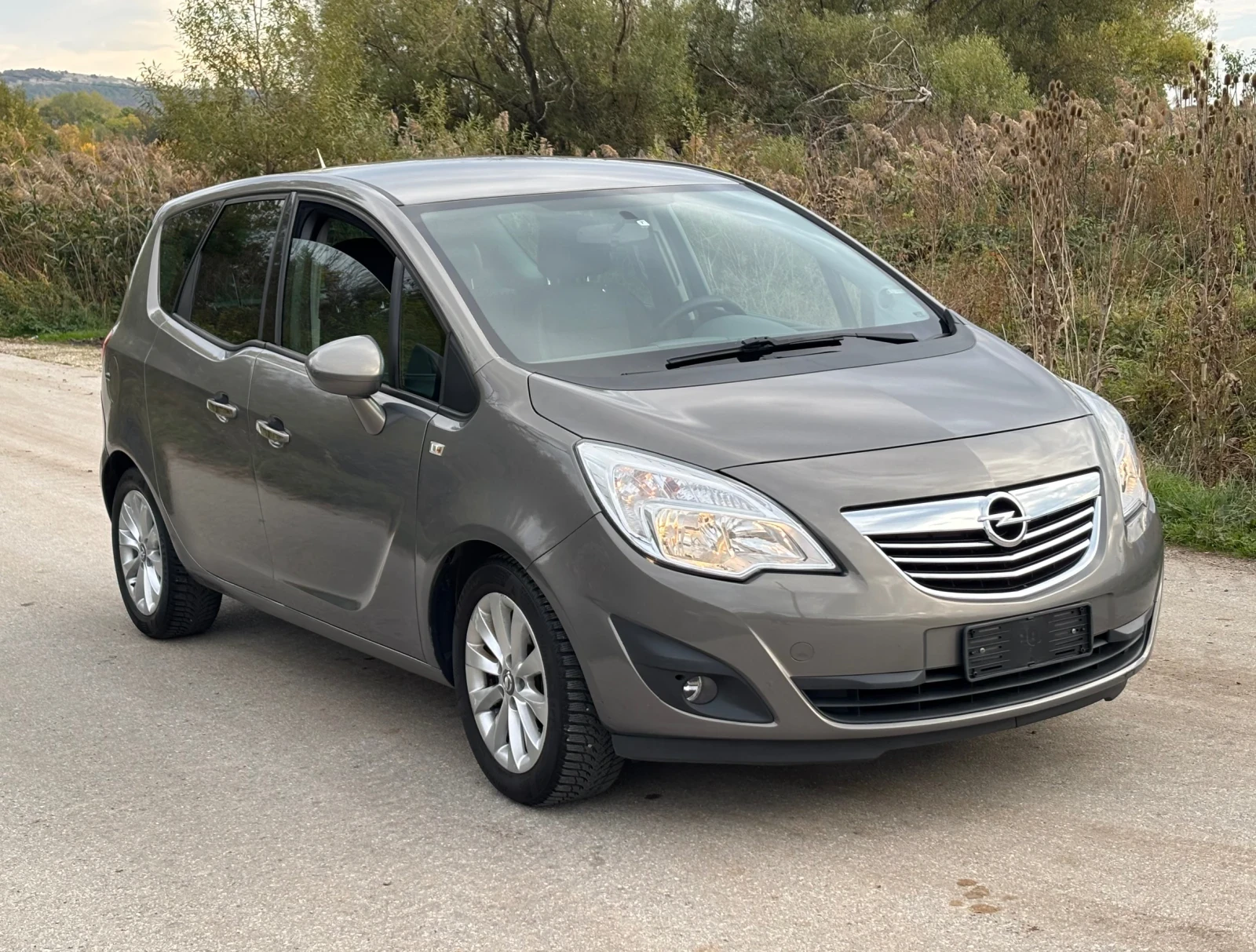 Opel Meriva, снимка 3 - Автомобили и джипове - 55383028