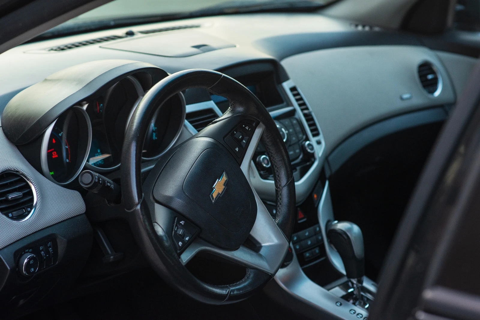 Chevrolet Cruze LS, снимка 8 - Автомобили и джипове - 55458756
