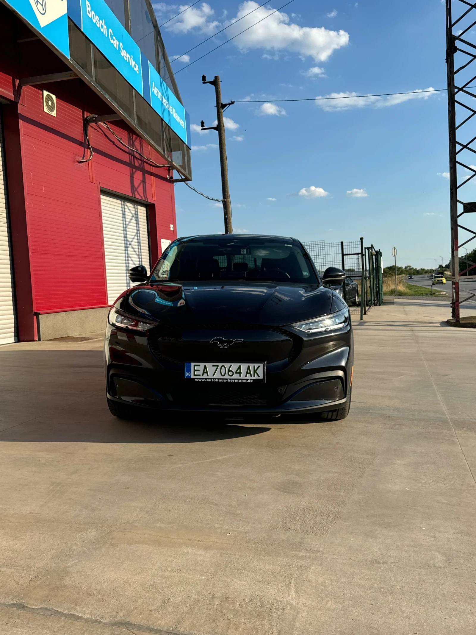 Ford Mustang Mach-E 99kWn 294к.с