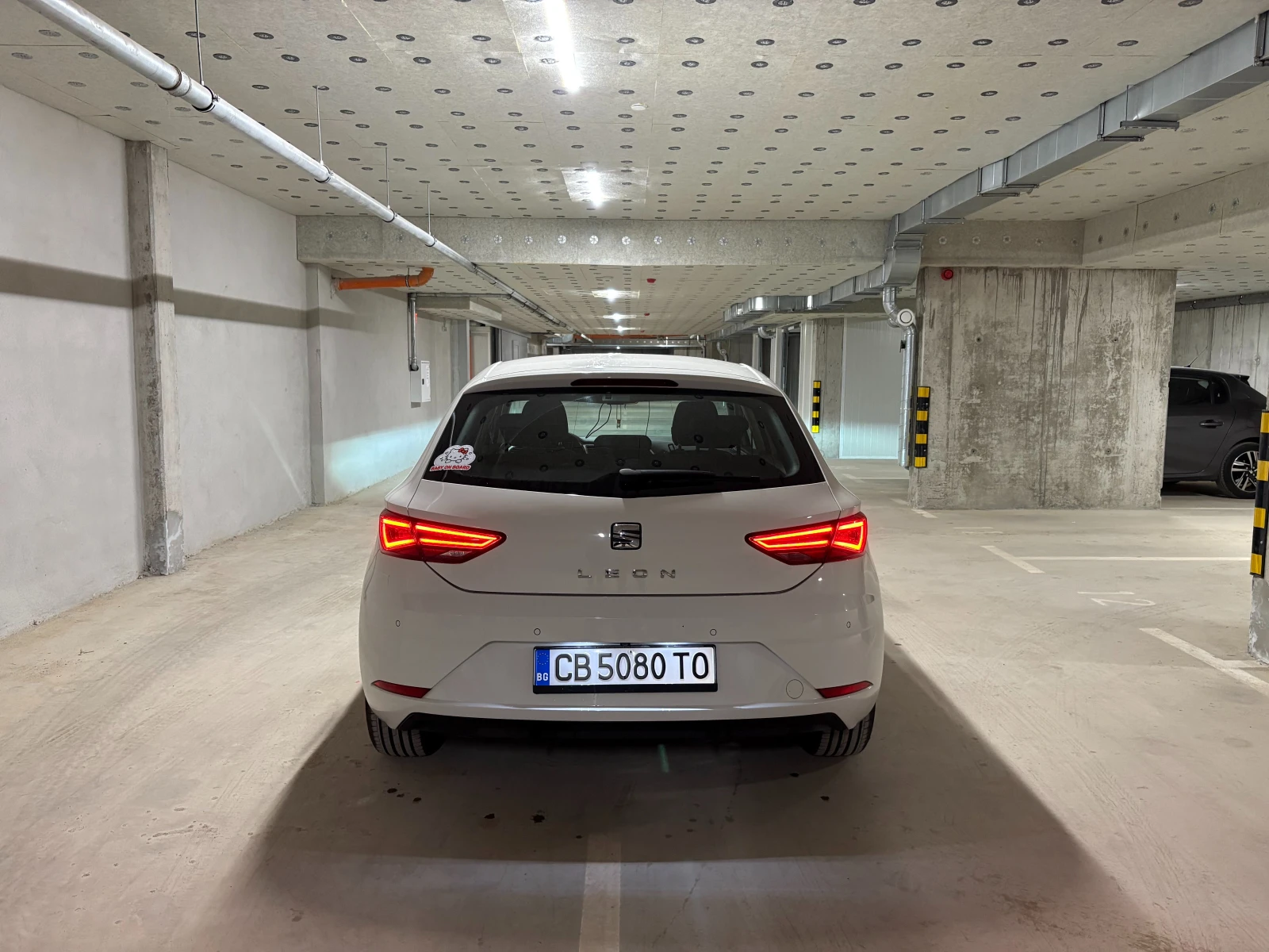 Seat Leon 1.6 TDI DSG, снимка 5 - Автомобили и джипове - 56166671