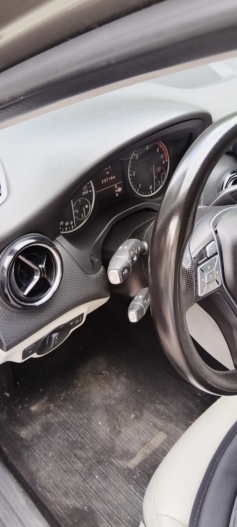 Mercedes-Benz A 180, снимка 8 - Автомобили и джипове - 56221338