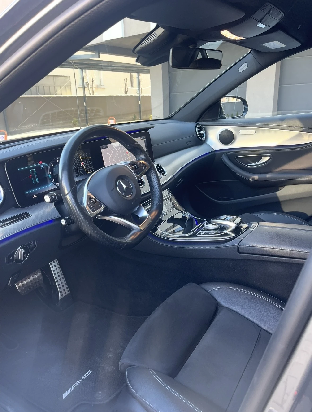 Mercedes-Benz E 220 2.2CDI AMG 4-Matik | Mobile.bg � ����������� 11