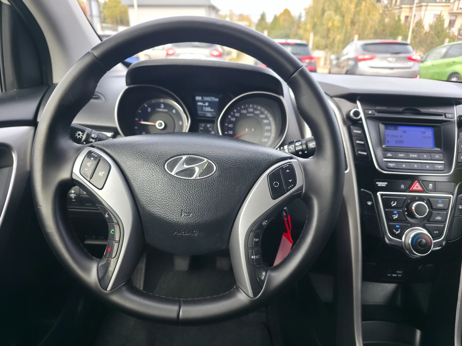 Hyundai I30 1.6crdi  Euro5b, снимка 10 - Автомобили и джипове - 56707003