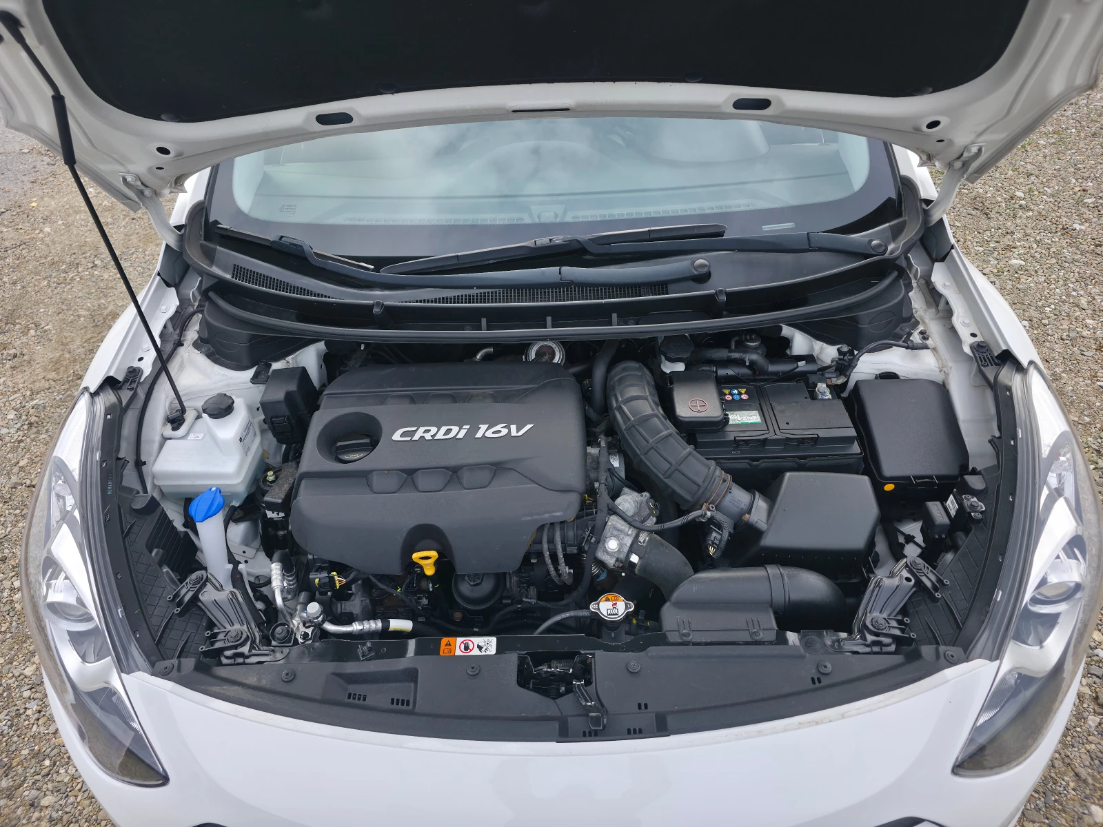 Hyundai I30 1.6crdi  Euro5b, снимка 17 - Автомобили и джипове - 56707003