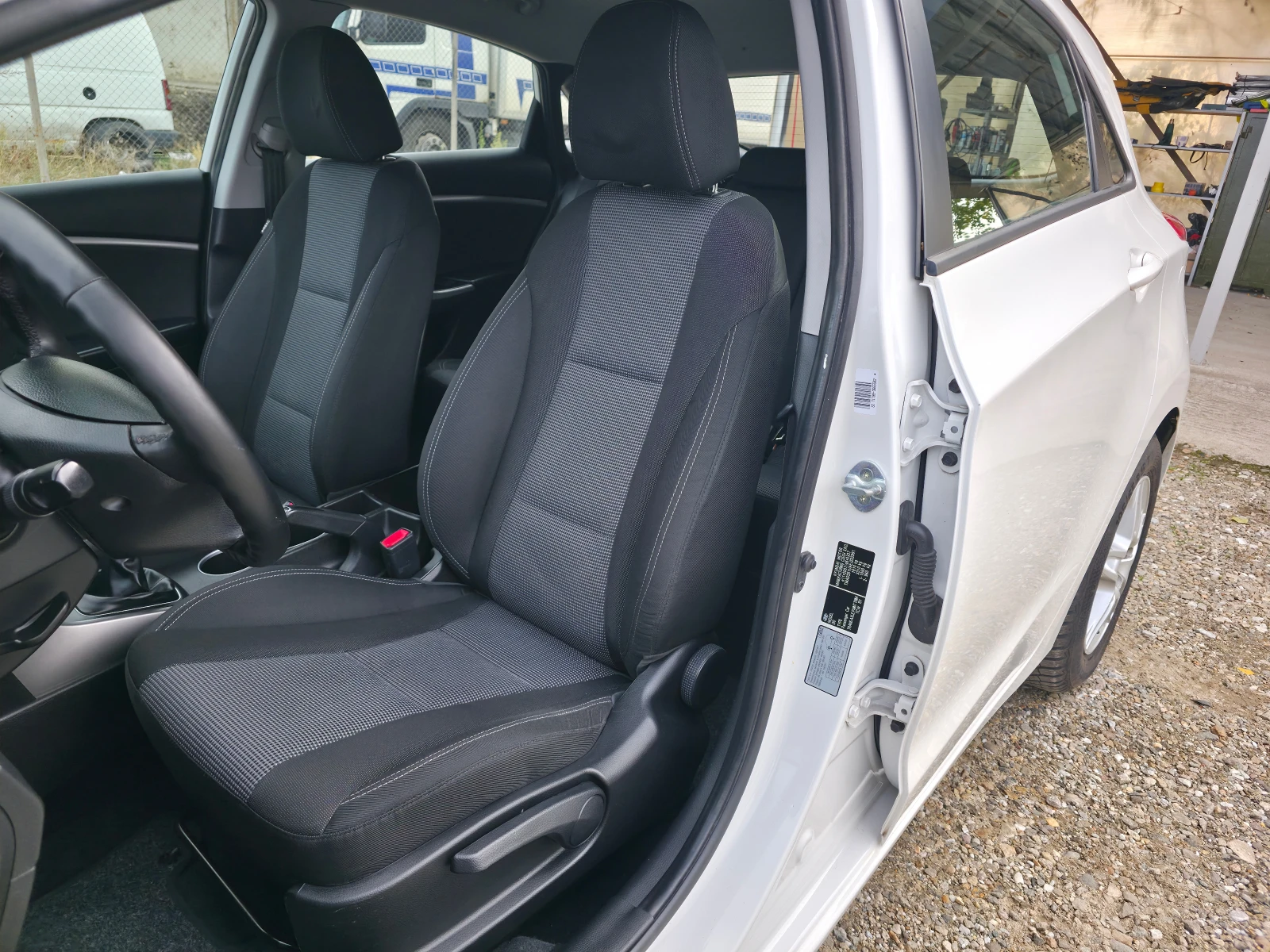 Hyundai I30 1.6crdi  Euro5b, снимка 11 - Автомобили и джипове - 56707003